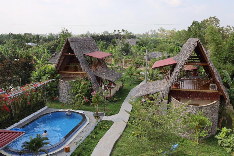 //www.ricefieldlodge.com/files/images/lodge1.jpg